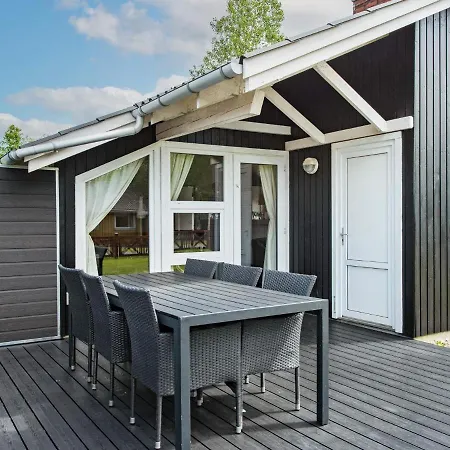 6 Person Holiday In