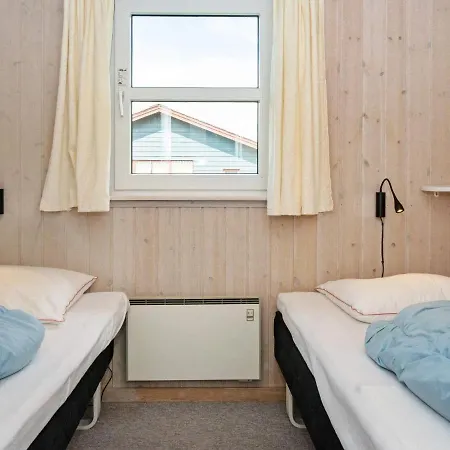 6 Person Holiday In Hébergement de vacances Hemmet