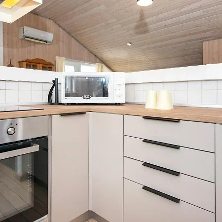 Hébergement de vacances 6 Person Holiday In *